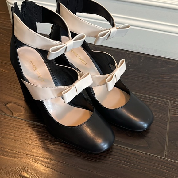 Nine West leather shoes. Perfect Condition.  Size 6.5 - Picture 6 of 8